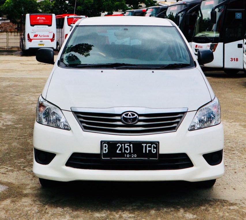 sewa mobil innova jakarta
