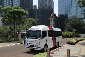 Shuttle sewa mobil elf di jakarta