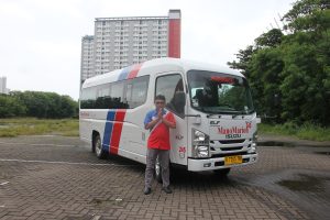 Sewa Elf untuk Jasa Antar Jemput Karyawan